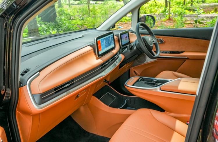 Plush cabin with soft-touch cognac brown materials accompanied by 12.23-inch touchscreeen and 7-inch digital instrument cluster.