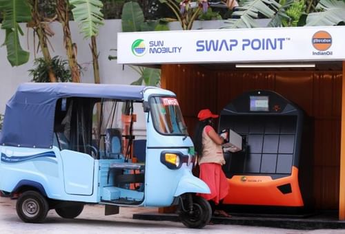 Battery-swapping players cheer up on Power Ministry's new guidelines 