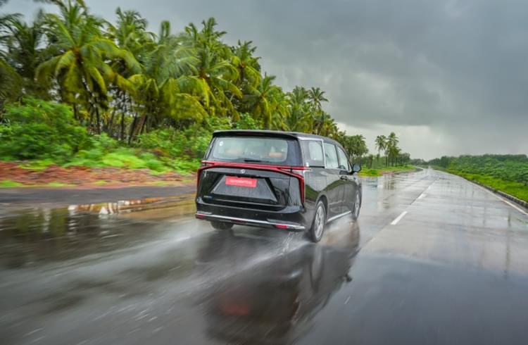 Despite its size, the MPV feels extremely composed at speeds, with the suspension tuned to offer a pliant ride quality. 